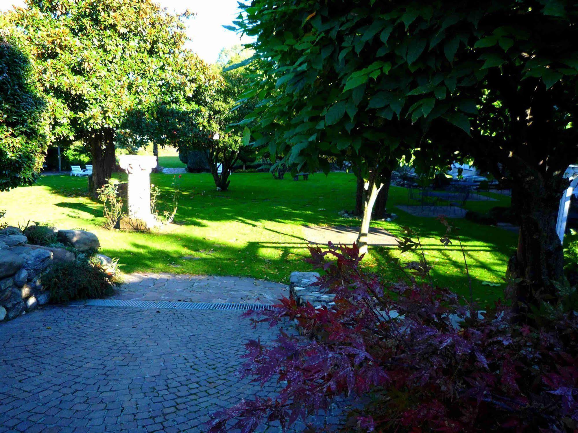 Villa Garni Gardenia Caslano Bagian luar foto